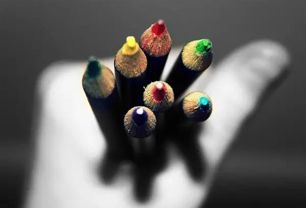 10-pencils-colored-black-and-white-photography