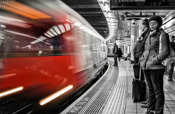 21-color-splash-london-underground