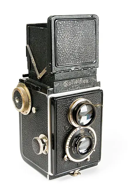 Rolleiflex_twin_lens_reflex