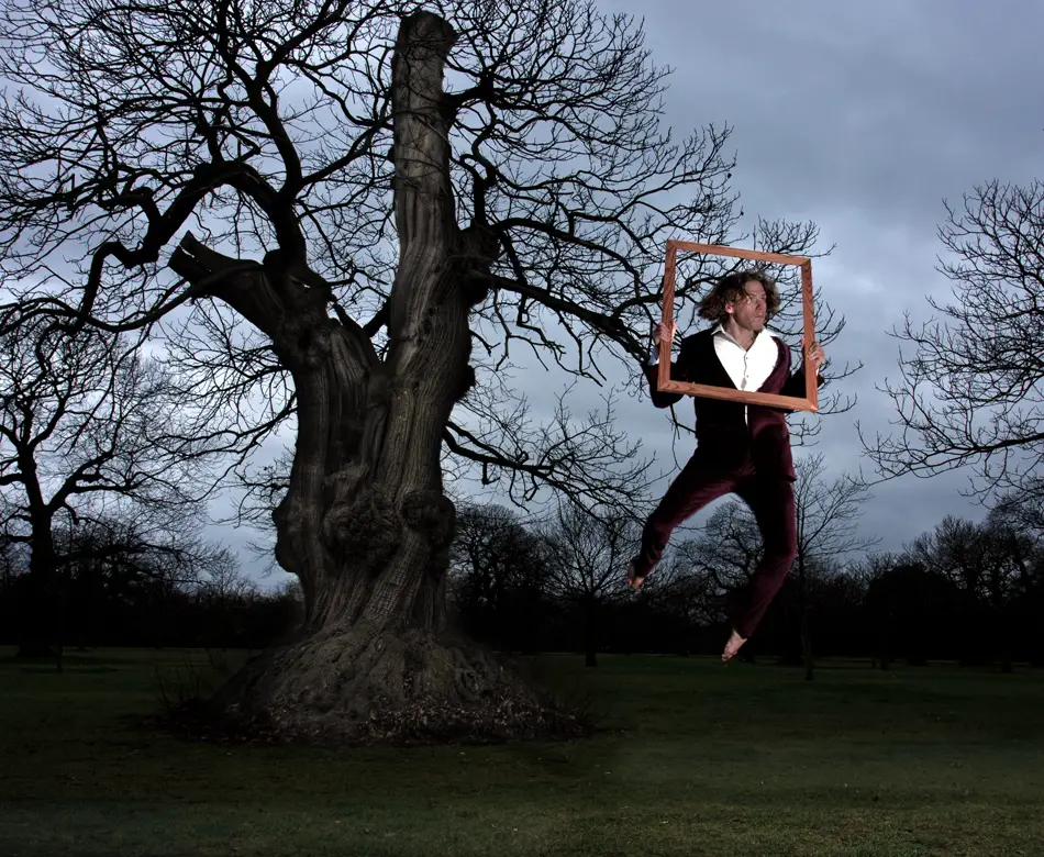 The main focus here is clearly the man, yet at the same time his presence is supported by the tree, both from a composition point and a narrative one