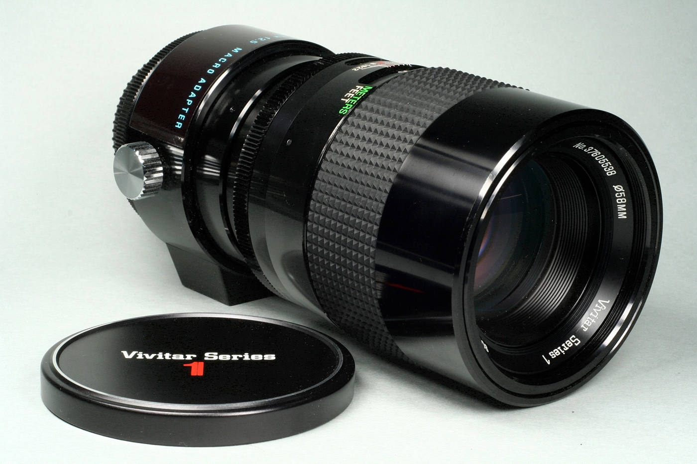 A 90mm macro lens from Vivitar.