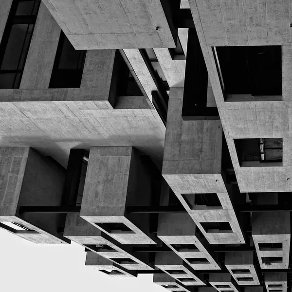 As both these examples show, these tripods are excellent at capturing really bizarre angles