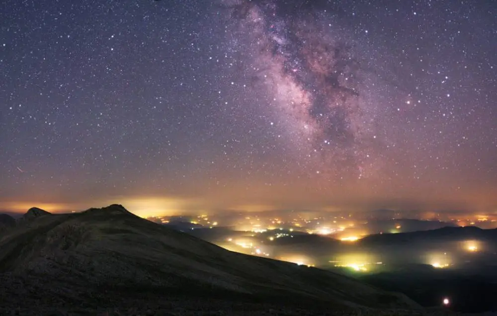 Framing is very important when photographing the night sky, you don't want to draw focus but then at the same time you don't want anything too dull... finding the balance is the key to a great image - By Sam Binder