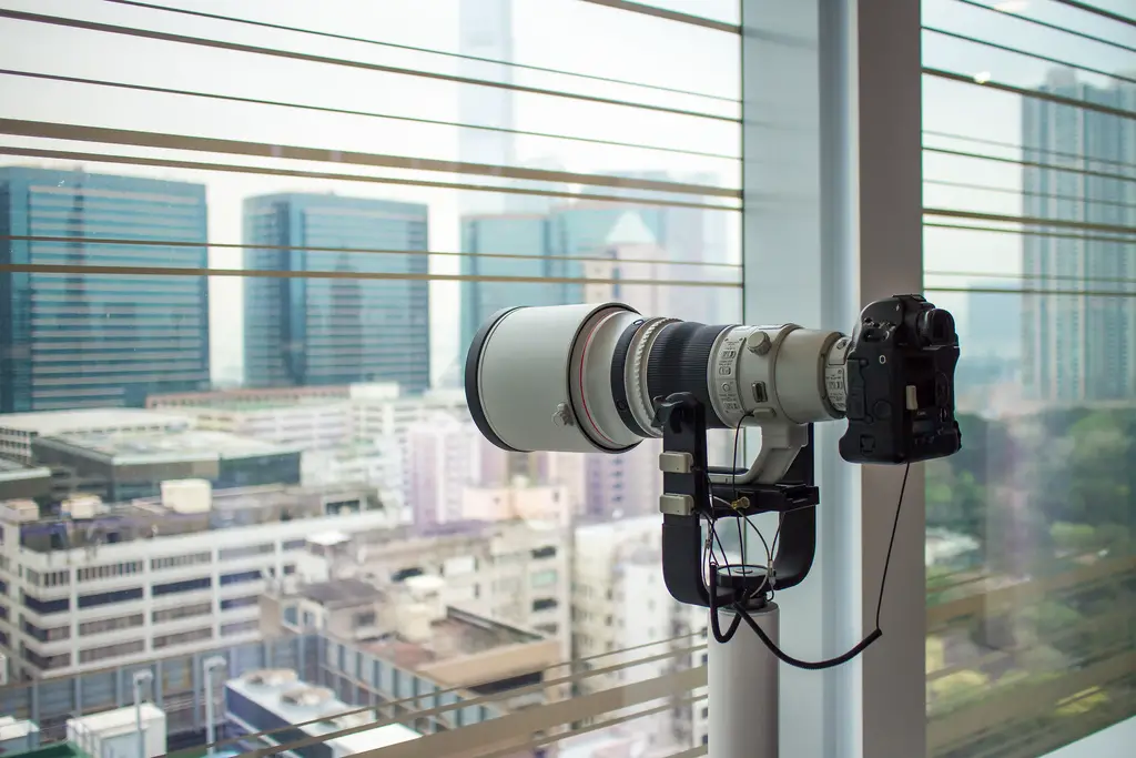 “Canon EOS-1 + EF Super Telephoto Lens as observation decks” / 香港佳能數碼影像坊陳列室 Canon iSQUARE Showroom, Hong Kong / Crazyisgood / SML.20130412.EOSM.03836