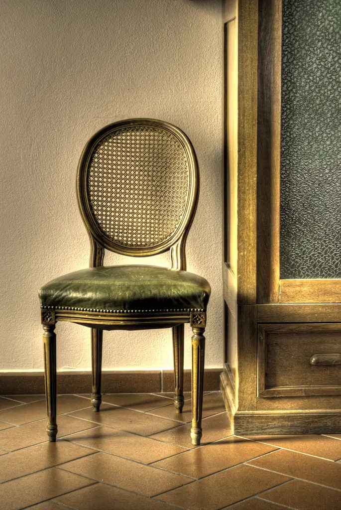 old chair - HDR