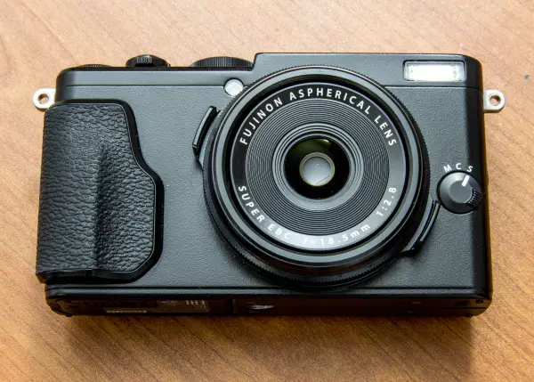 Fuji X70 Lens Review