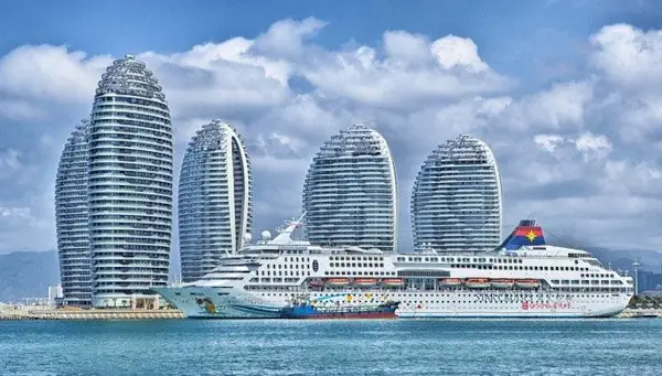 cruiseship and skyscrapers
