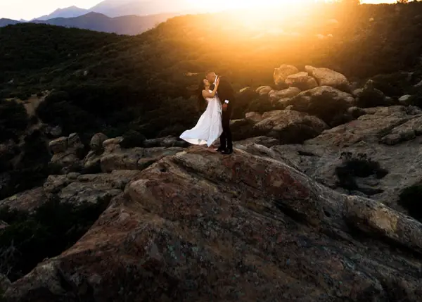 couple on a cliff