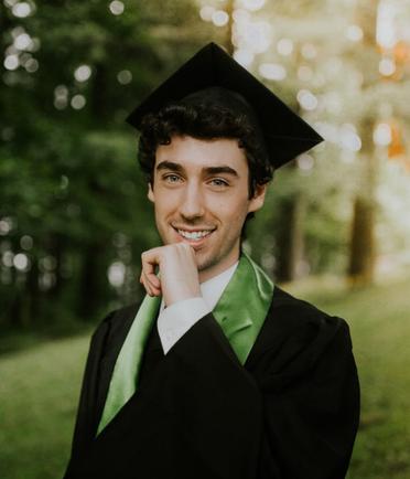 College Graduation Picture Ideas For Guys: What Works - Photodoto