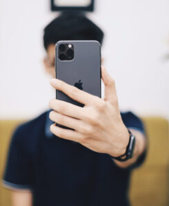 Simple Techniques: How to Take Good Selfies Like a Pro - Photodoto