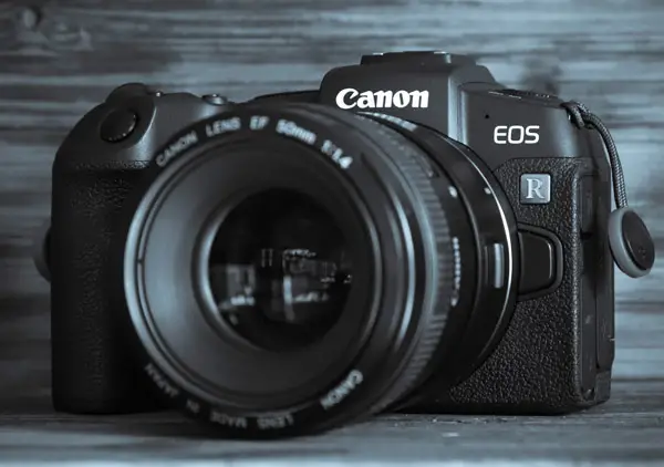 Canon EOS R mirrorless fullframe